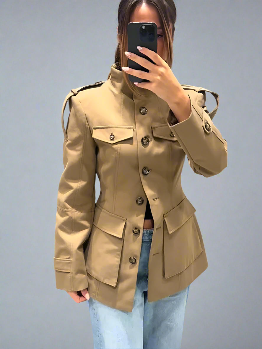 מעילי צווארון איליס